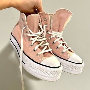 Womens Converse Chuck Taylor All Star Lift Hi Sneaker